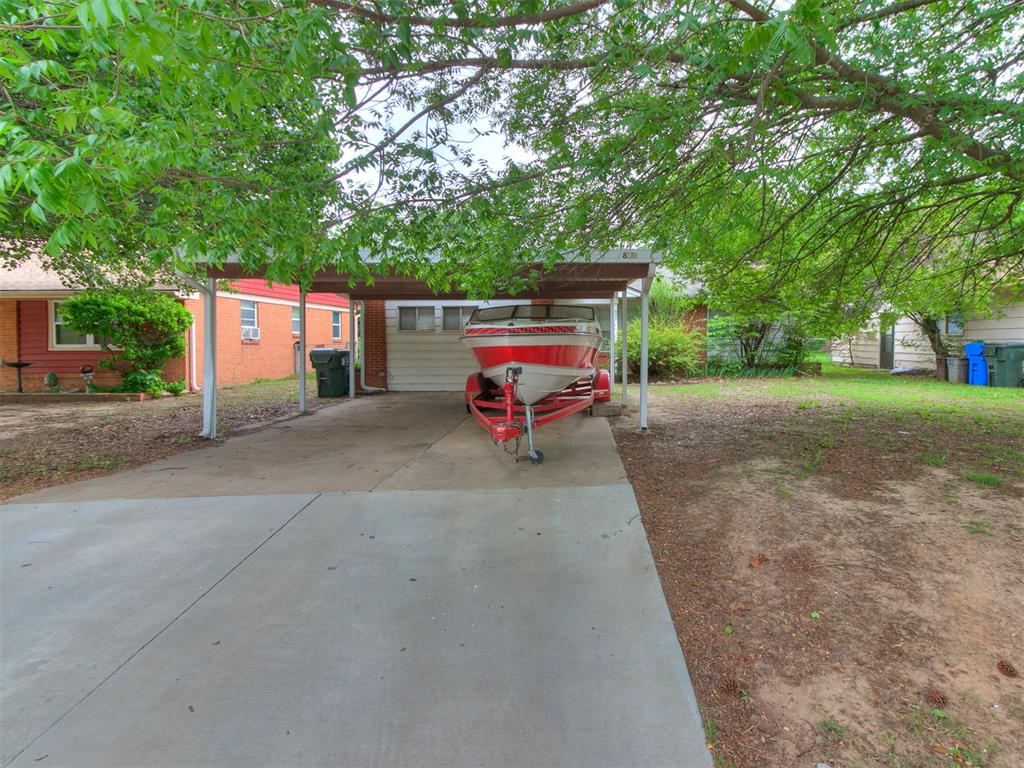 827 N Berry Road Property Photo 1
