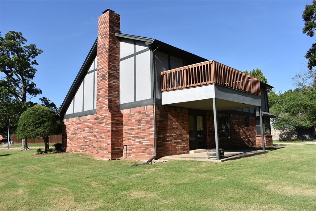 2430 Northwood Drive Property Photo 10