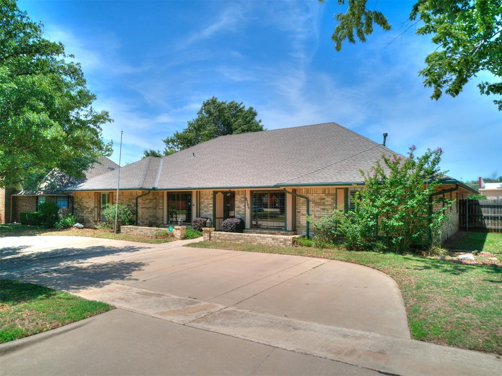 8209 N Bridgeport Lane Property Photo 1