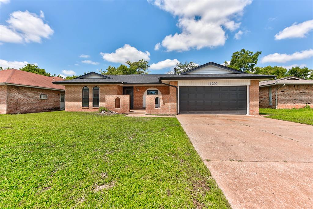 11209 Bel Air Place Property Photo 2