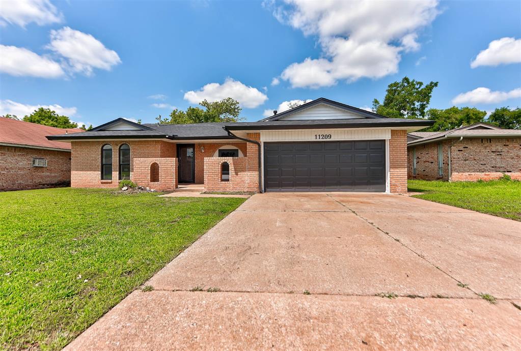 11209 Bel Air Place Property Photo 3