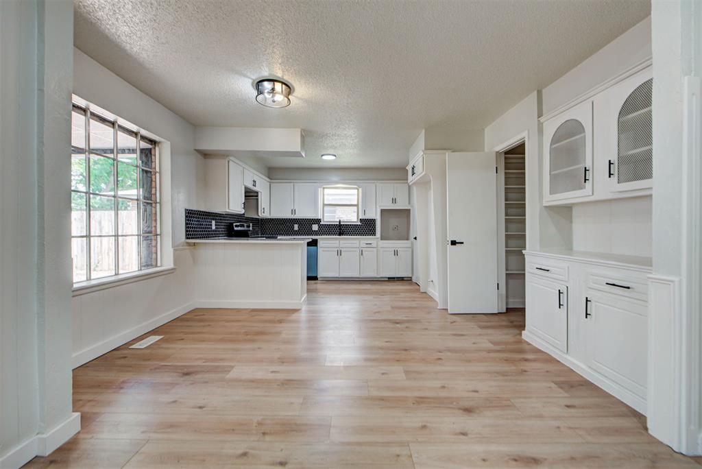11209 Bel Air Place Property Photo 14
