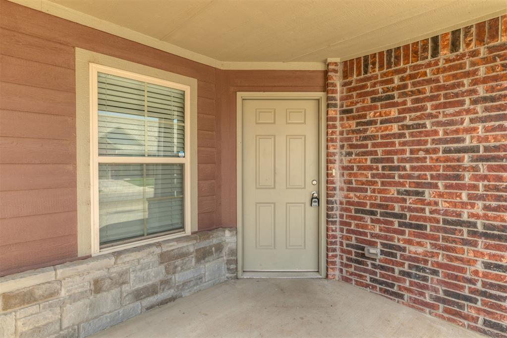 920 Sw 91st Street Property Photo 3