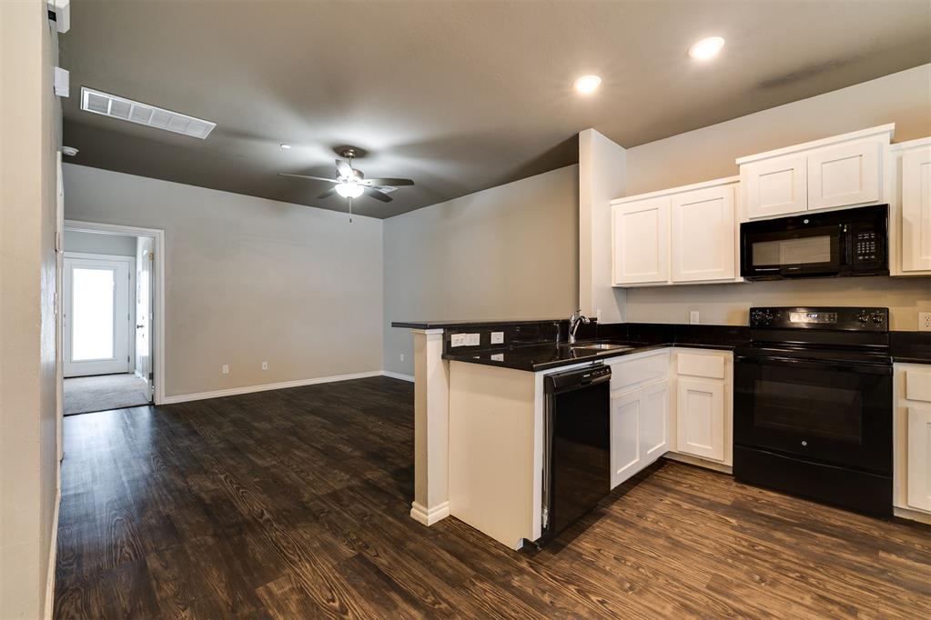 920 Sw 91st Street Property Photo 4