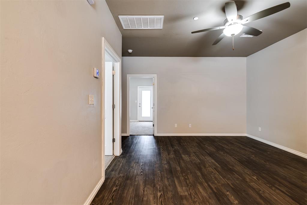 920 Sw 91st Street Property Photo 5