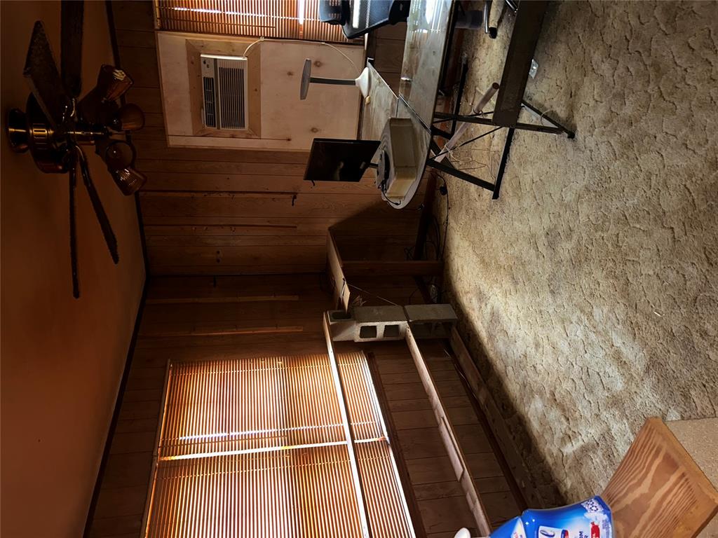 1237240 Property Photo 12