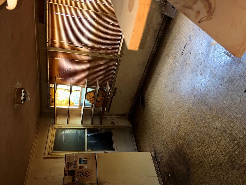 1237240 Property Photo 18