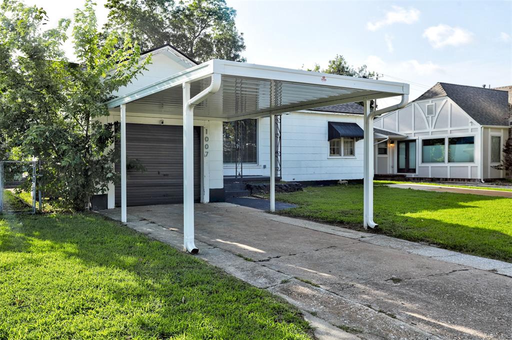 1007 Overland Court Property Photo 4