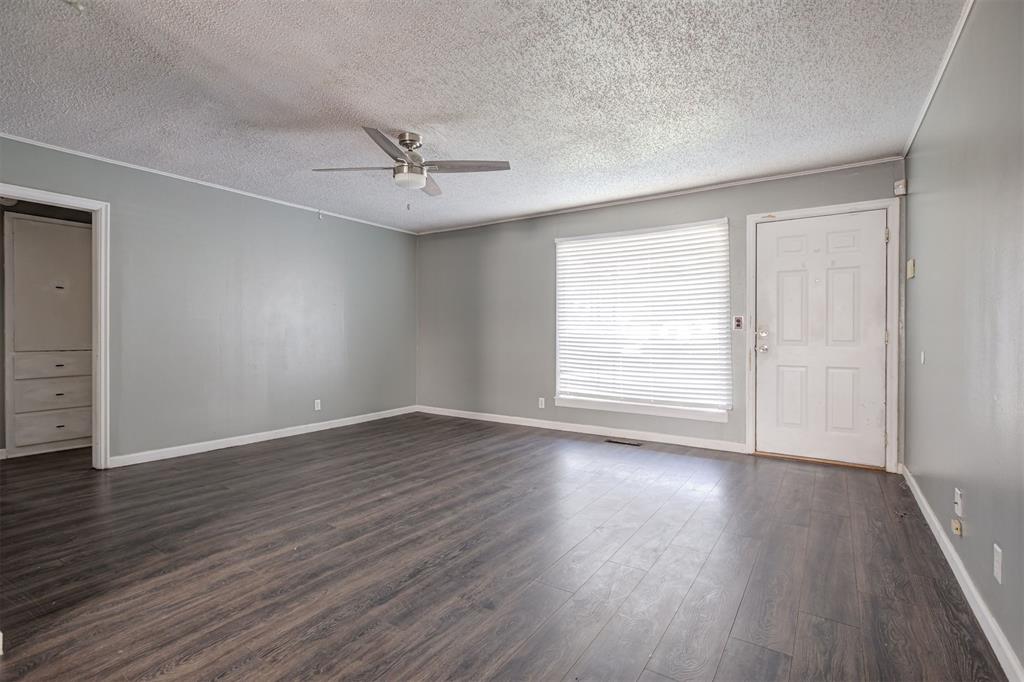 1007 Overland Court Property Photo 7