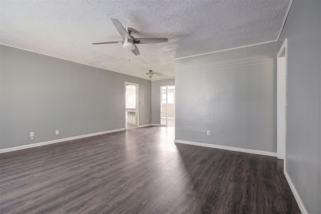 1007 Overland Court Property Photo 9