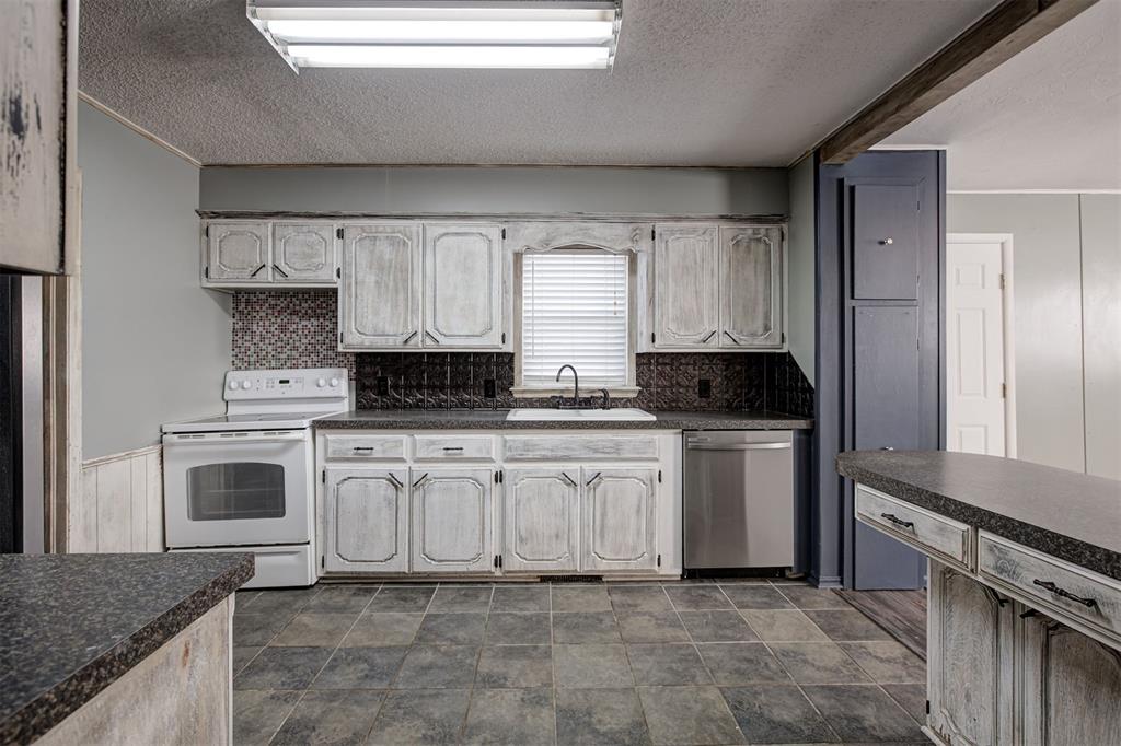 1007 Overland Court Property Photo 24