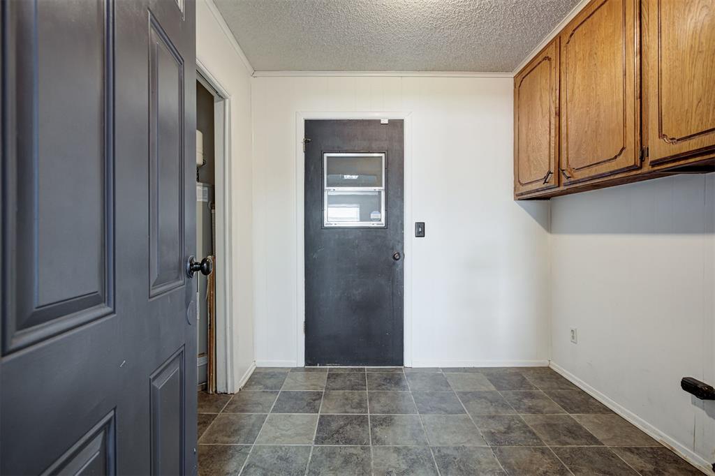 1007 Overland Court Property Photo 25
