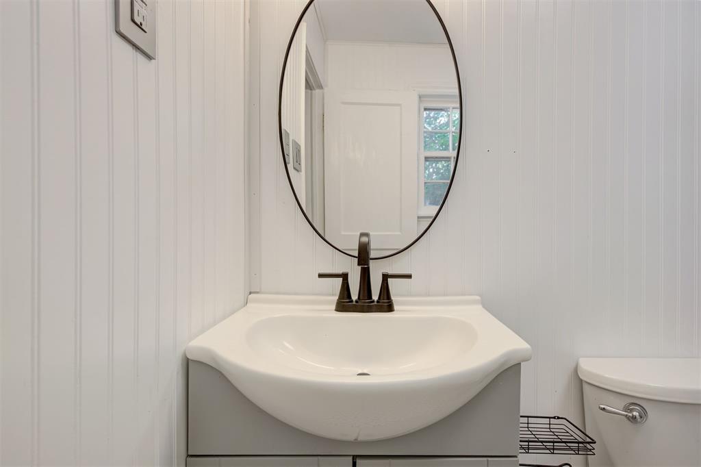 1007 Overland Court Property Photo 34