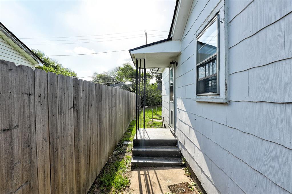 1007 Overland Court Property Photo 40