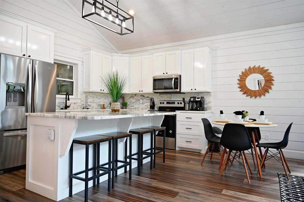 14 Floosey Creek Lane Property Photo 3