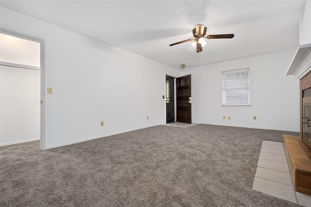 11417 N May Avenue B Property Photo 3
