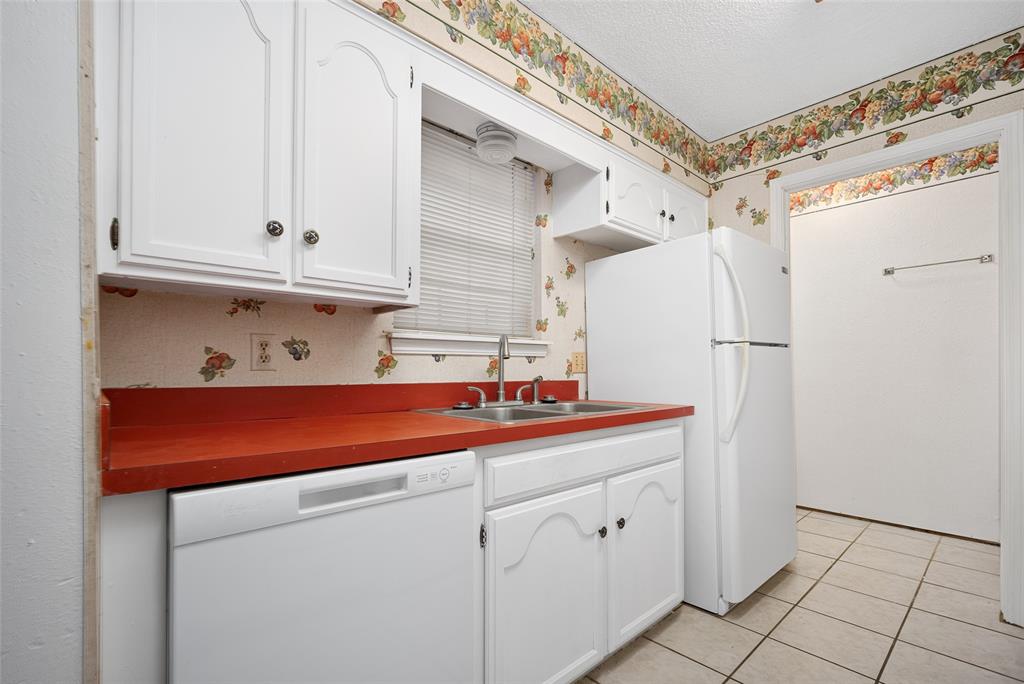 11417 N May Avenue B Property Photo 8