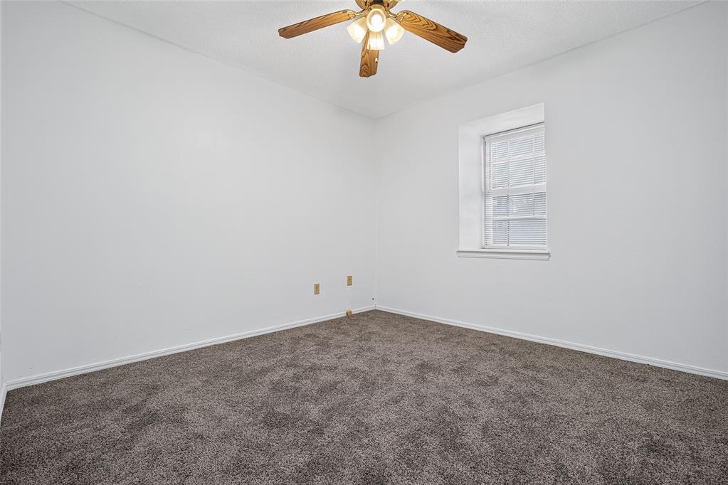 11417 N May Avenue B Property Photo 12