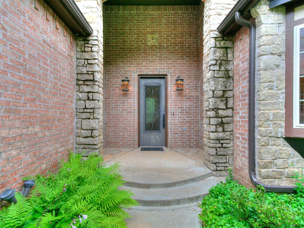 1109 Salvo Bridge Court Property Photo 3