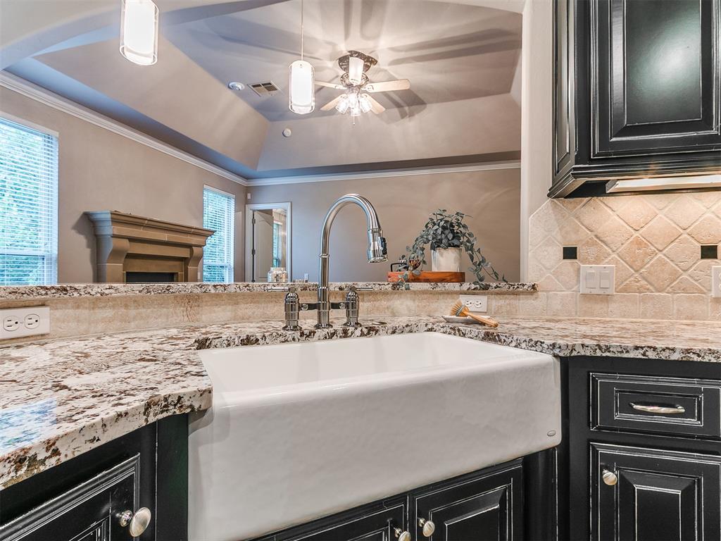 1109 Salvo Bridge Court Property Photo 12