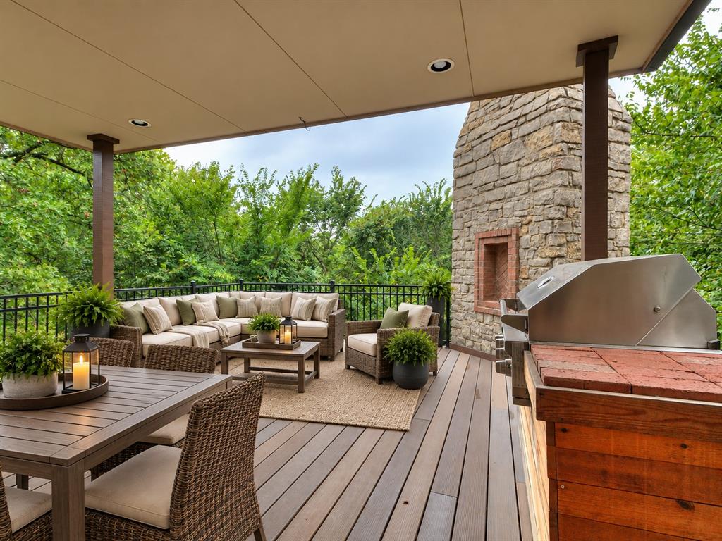 1109 Salvo Bridge Court Property Photo 18