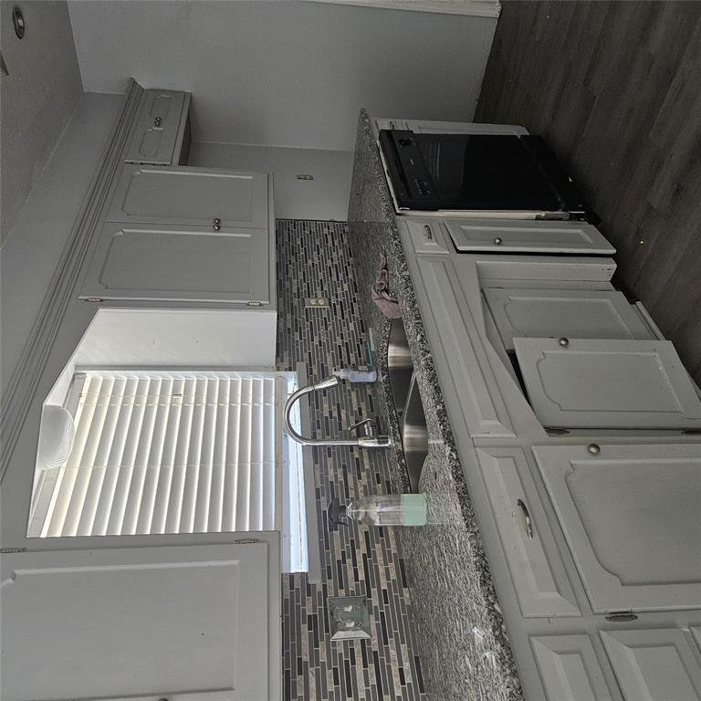 12217 Greystone Terrace Property Photo 22