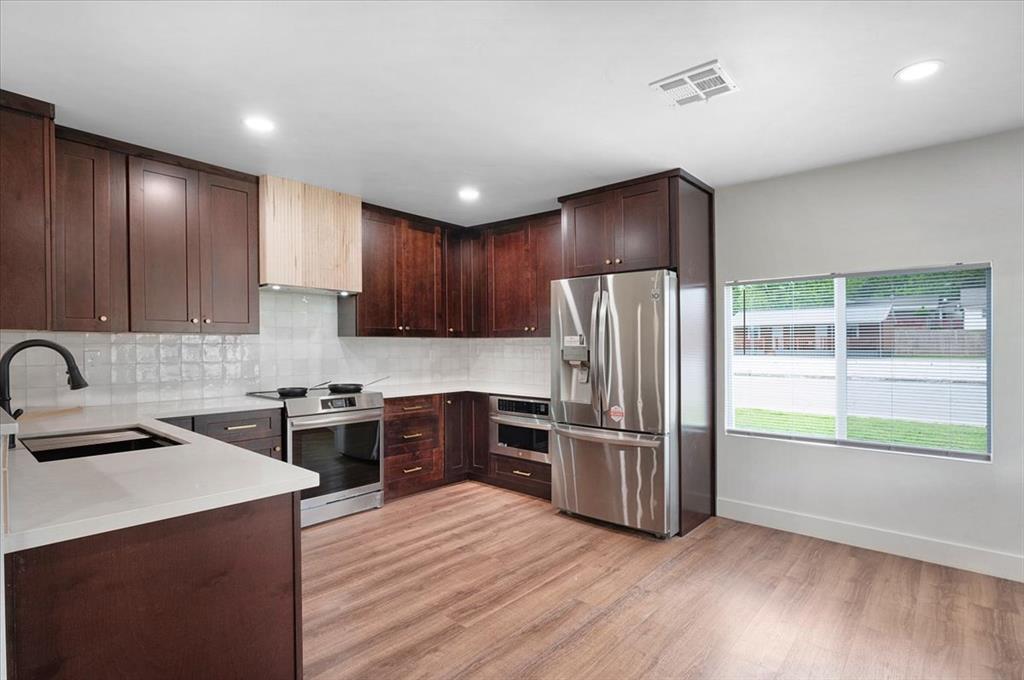 825 W Colorado Avenue Property Photo 10