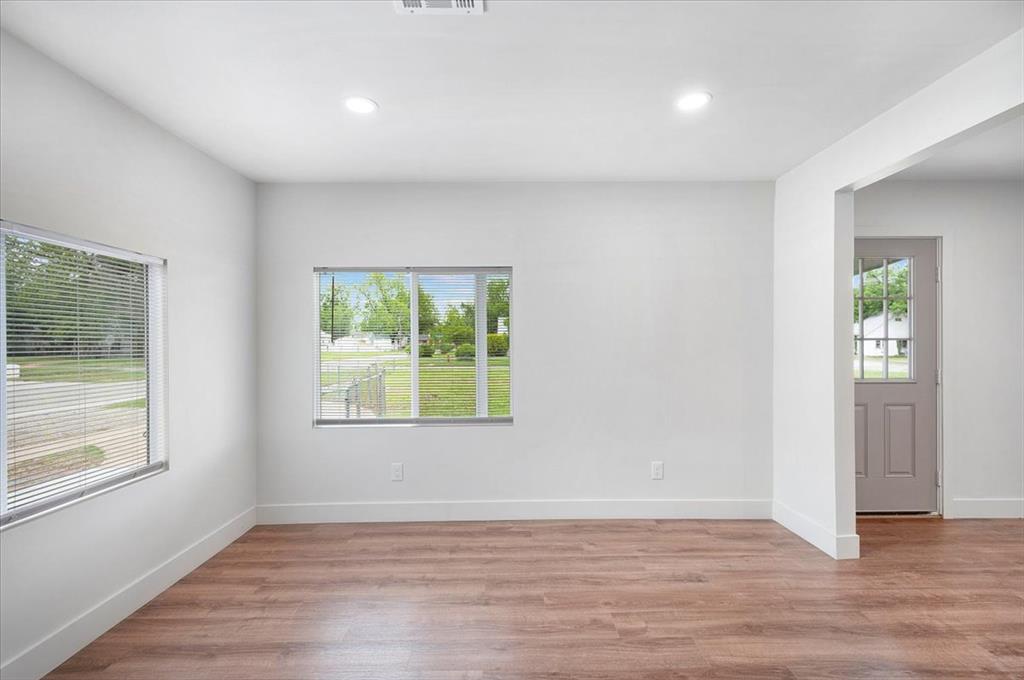825 W Colorado Avenue Property Photo 13