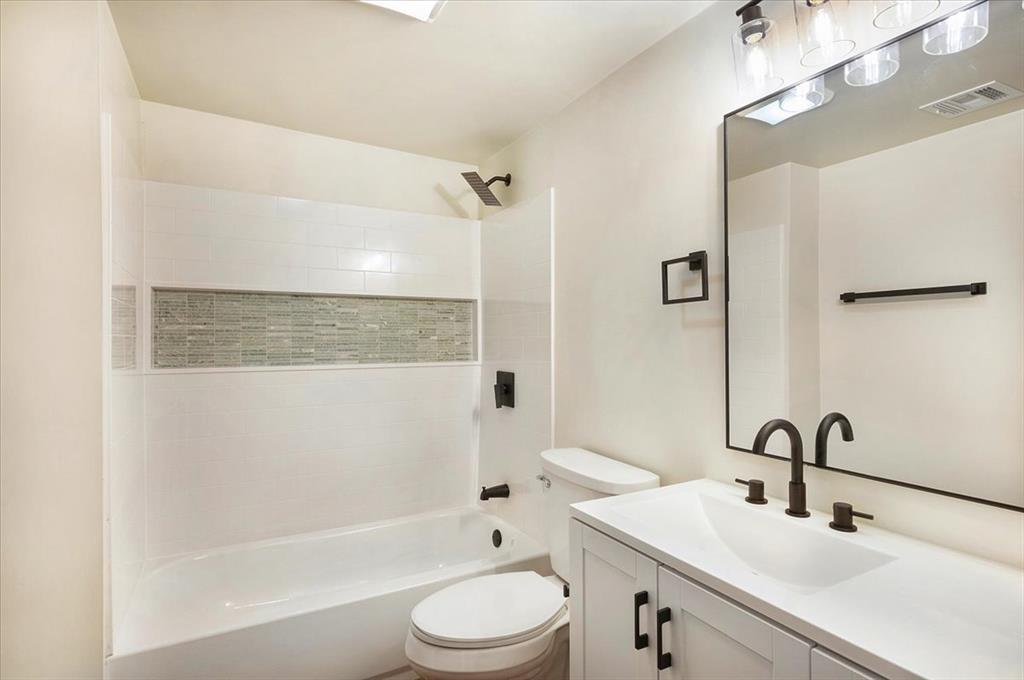 825 W Colorado Avenue Property Photo 23