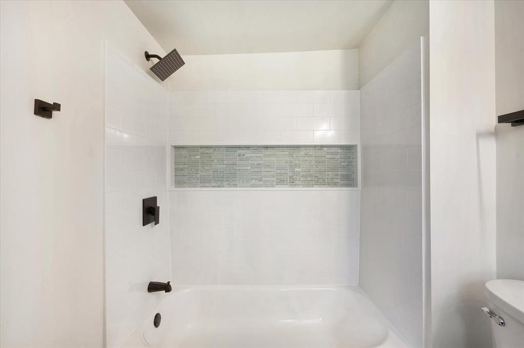 825 W Colorado Avenue Property Photo 28