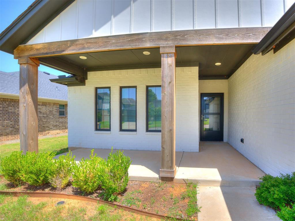 13244 Sawtooth Oak Road Property Photo 3