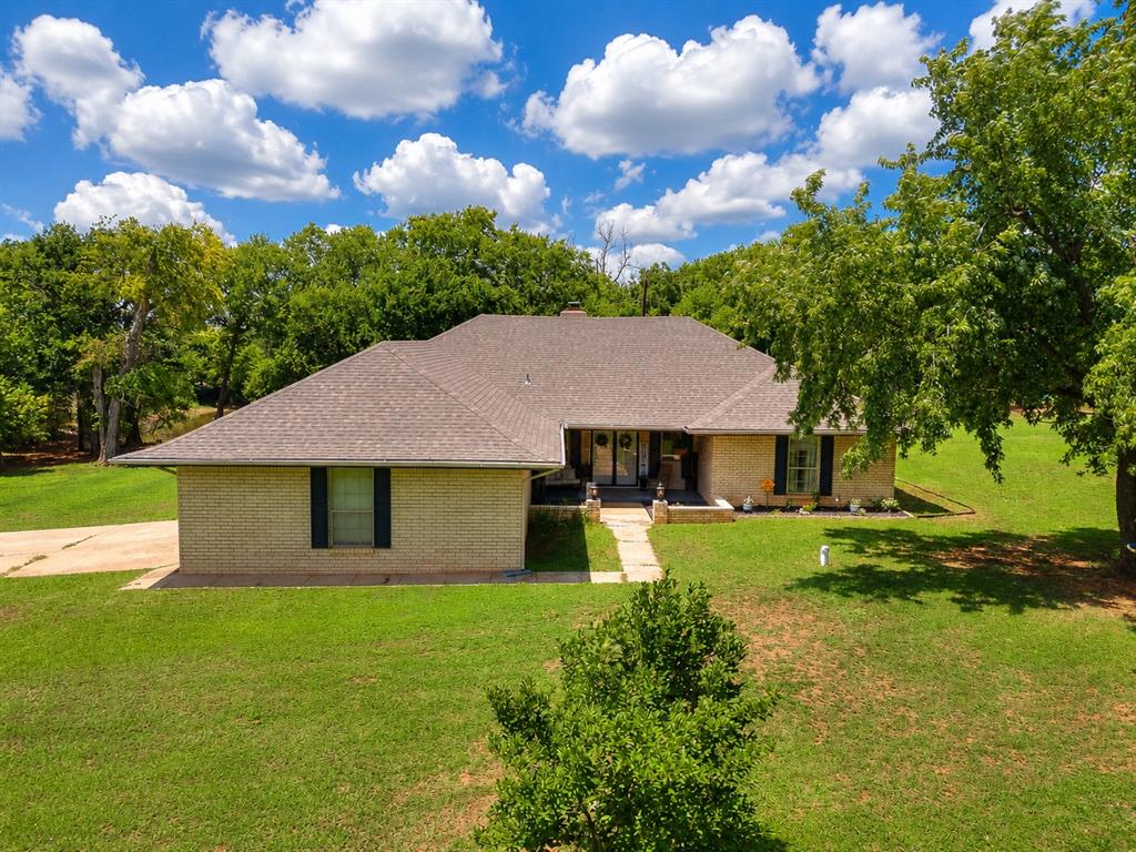 400 Ridgewood Drive Property Photo 1