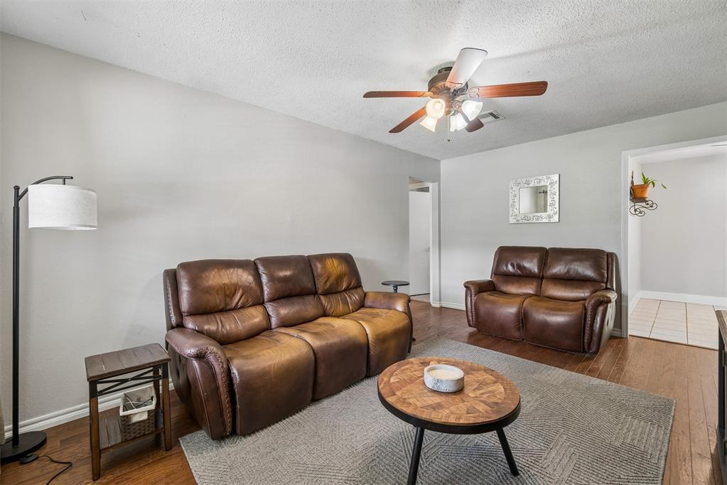 15528 Se 15th Street Property Photo 5