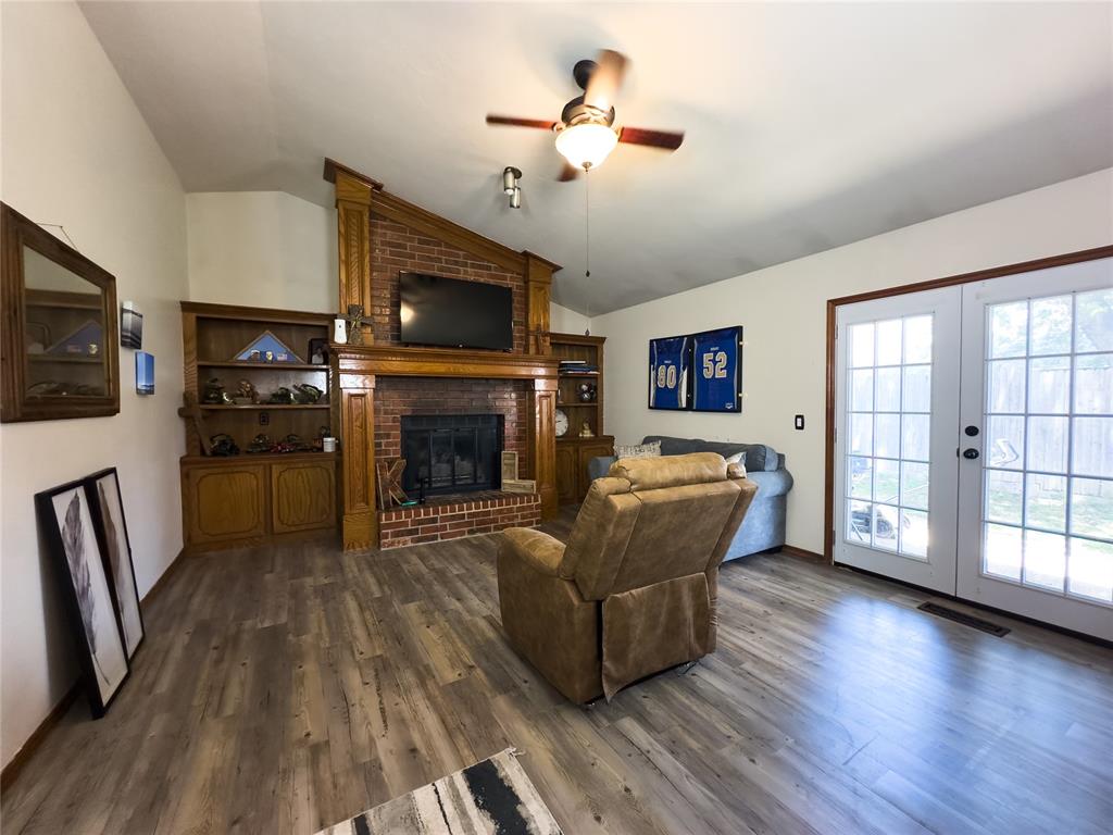 520 Greenfield Drive Property Photo 10