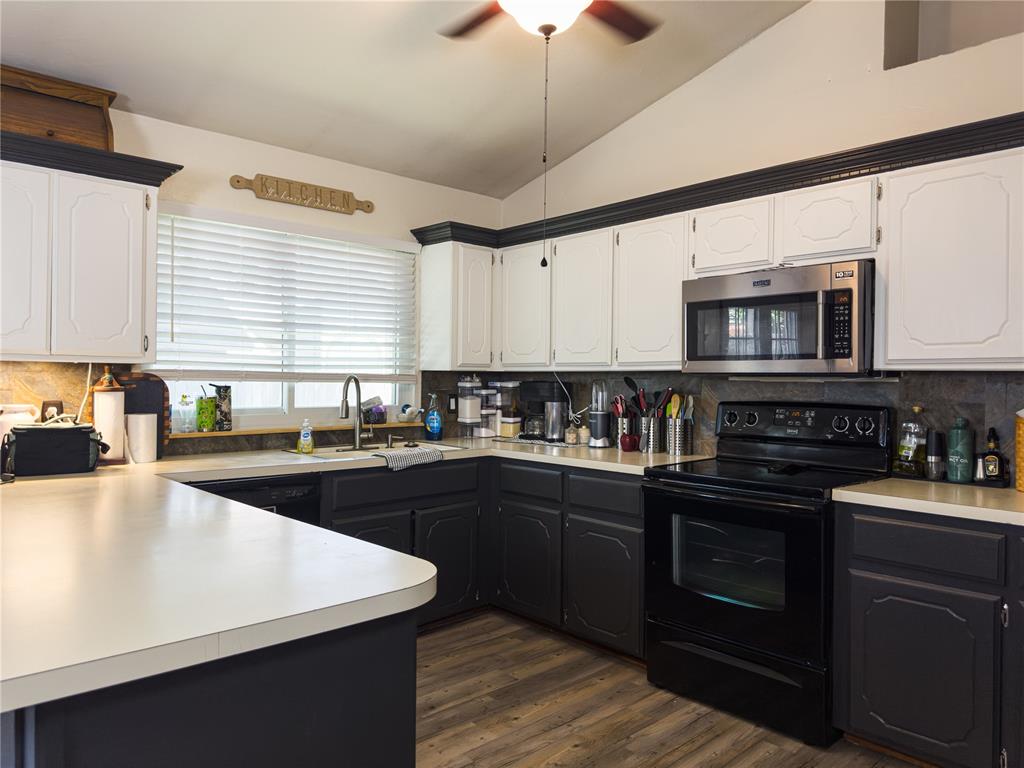 520 Greenfield Drive Property Photo 12