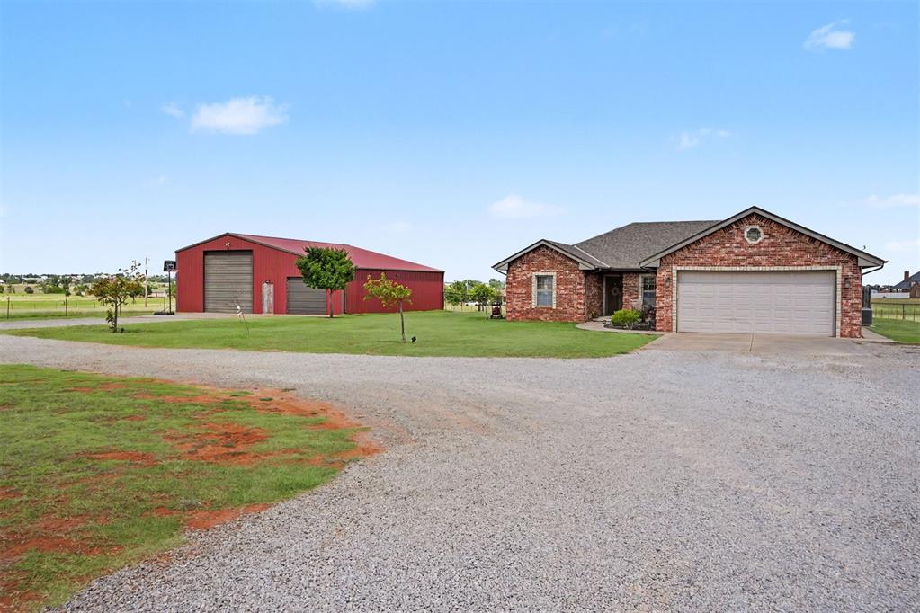 10786 N 1990 Road Property Photo 1