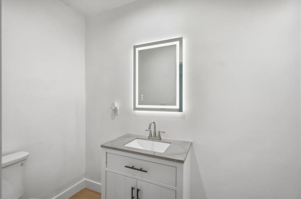 421 N Barker Avenue Property Photo 25