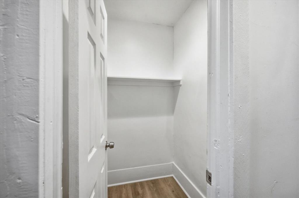 421 N Barker Avenue Property Photo 28