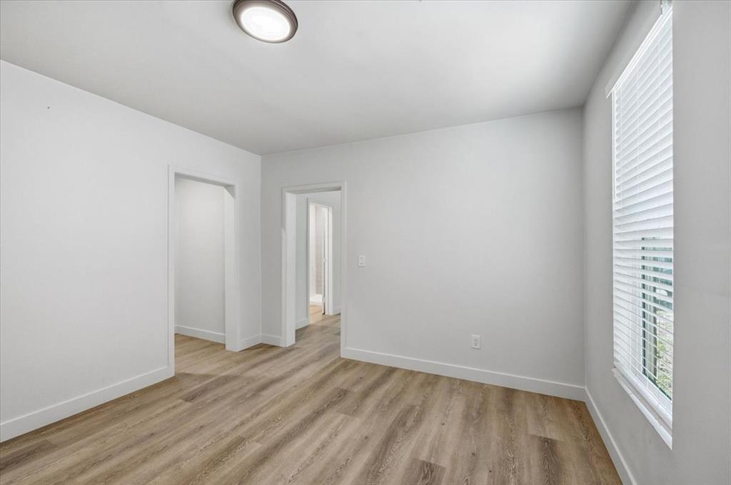 421 N Barker Avenue Property Photo 32