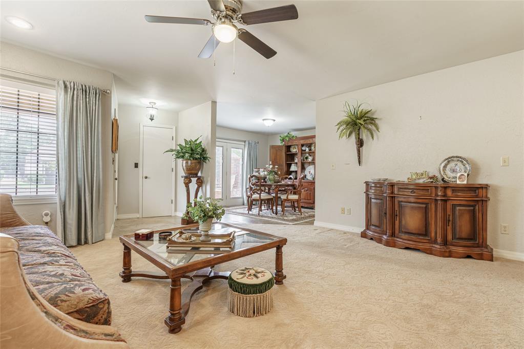109 The Hills Property Photo 12
