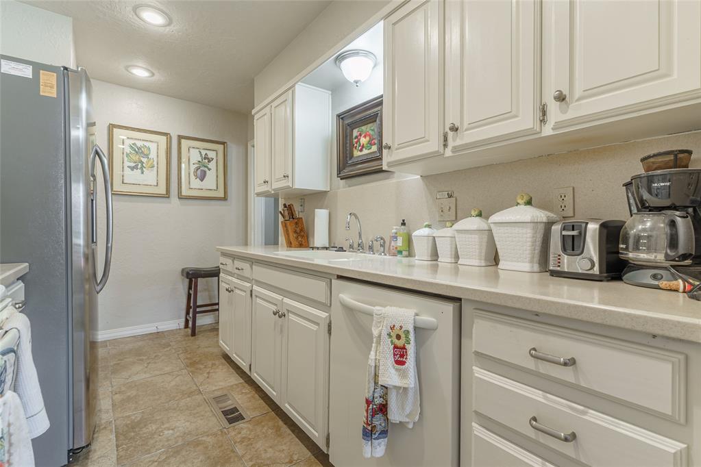 109 The Hills Property Photo 15
