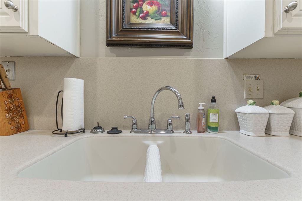 109 The Hills Property Photo 17