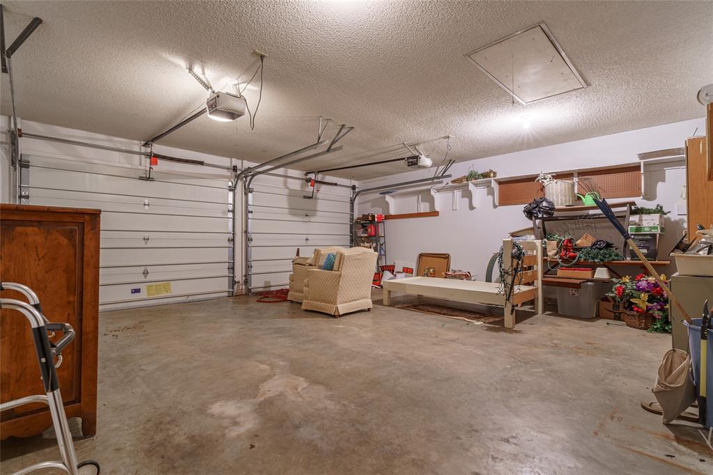 109 The Hills Property Photo 38