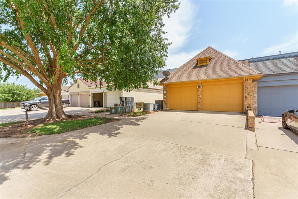109 The Hills Property Photo 49