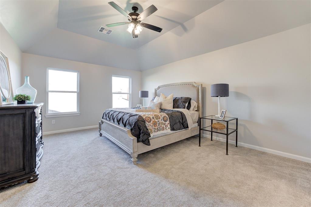 2109 Josslyn Place Property Photo 12