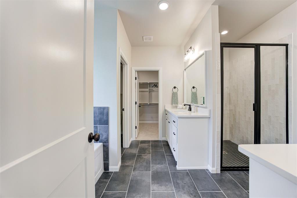 2109 Josslyn Place Property Photo 14