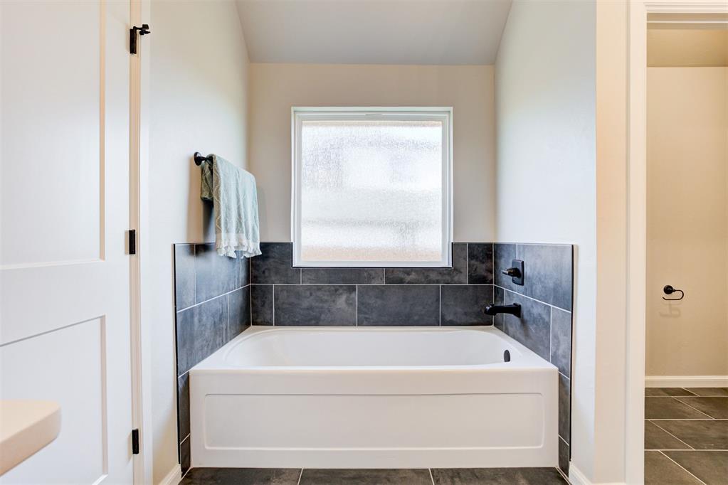 2109 Josslyn Place Property Photo 17