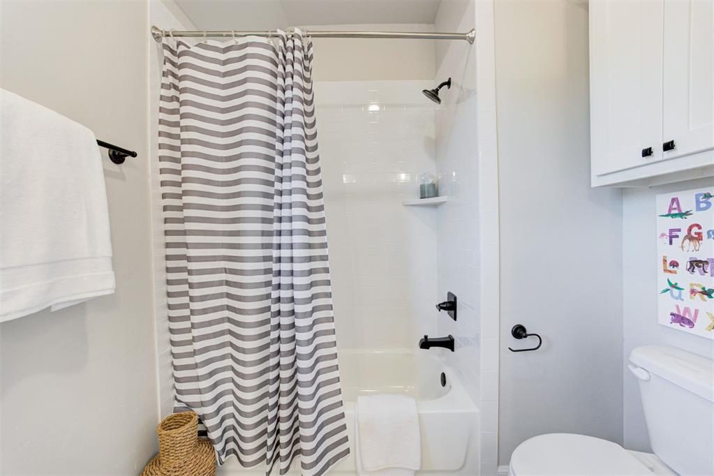 2109 Josslyn Place Property Photo 24