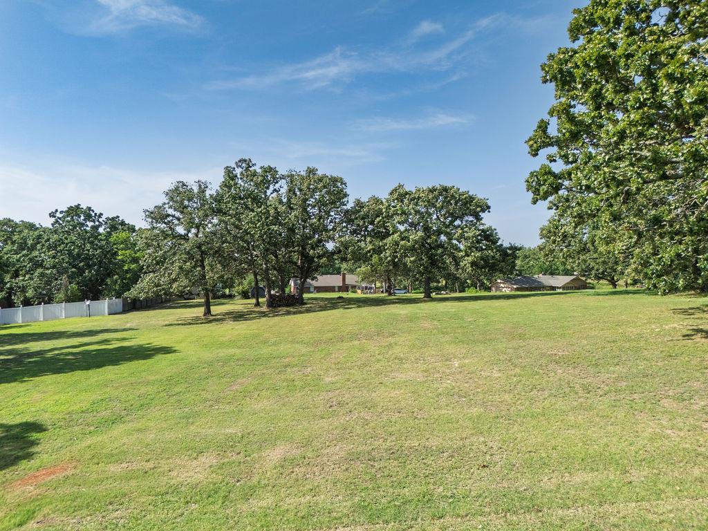 43328 Hickory Drive Property Photo 3