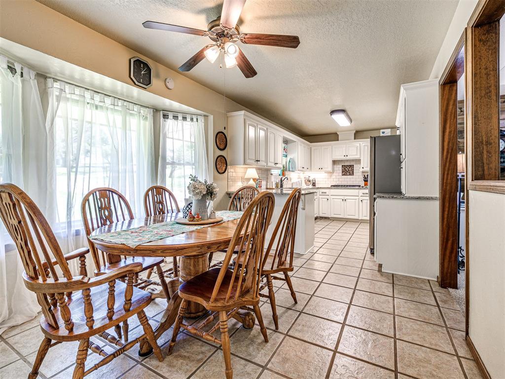 8704 Blackberry Ridge Property Photo 11